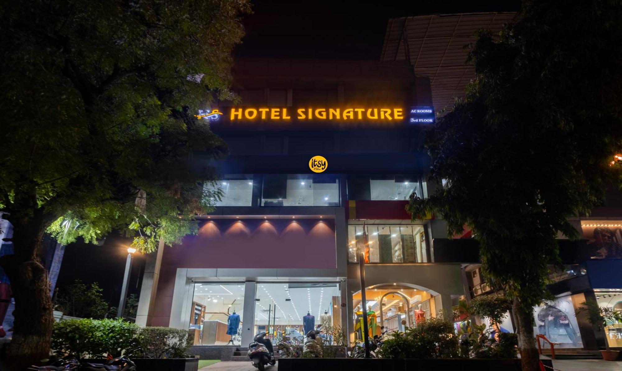 Itsy Hotels Signature, Nehru Nagar Ahmedabad Exterior foto